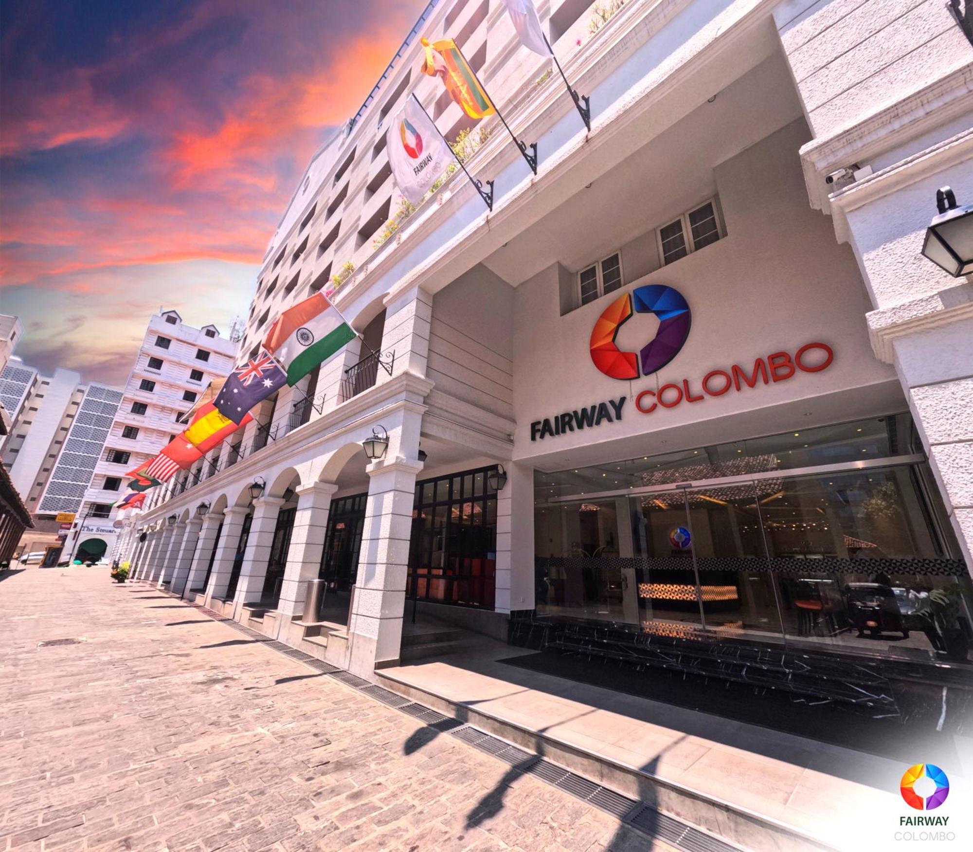 Fairway - Sri Lanka's First With Robot Technology Отель 4*