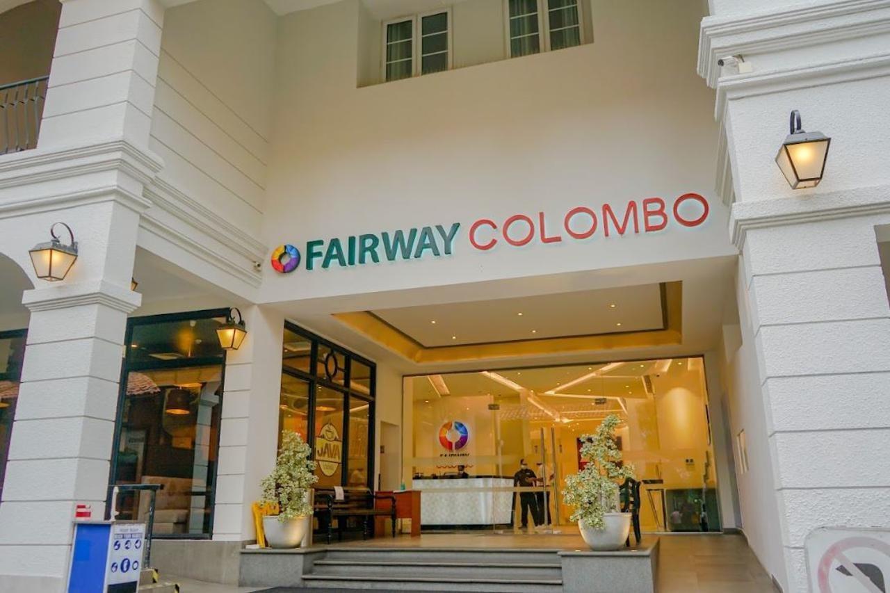 Fairway - Sri Lanka's First With Robot Technology Отель Коломбо