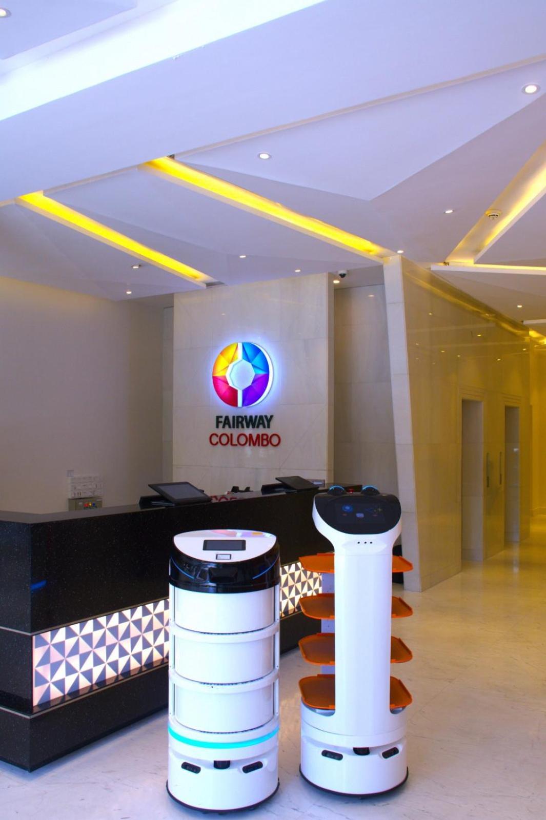 Fairway - Sri Lanka's First With Robot Technology होटल Colombo