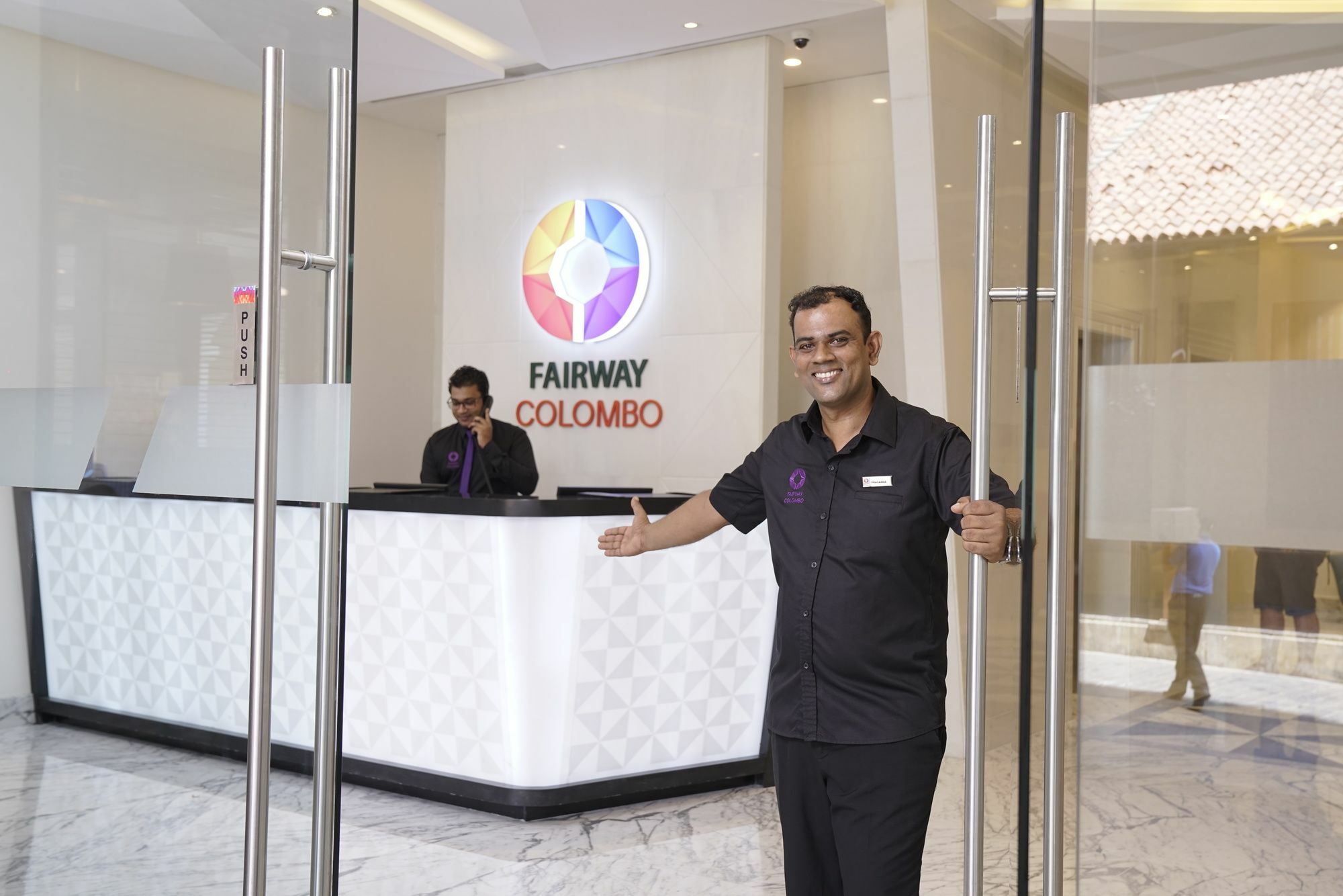 Fairway - Sri Lanka's First With Robot Technology Hotel